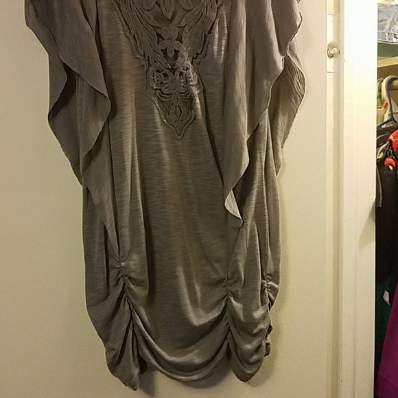 Top - Picture 3 of 3